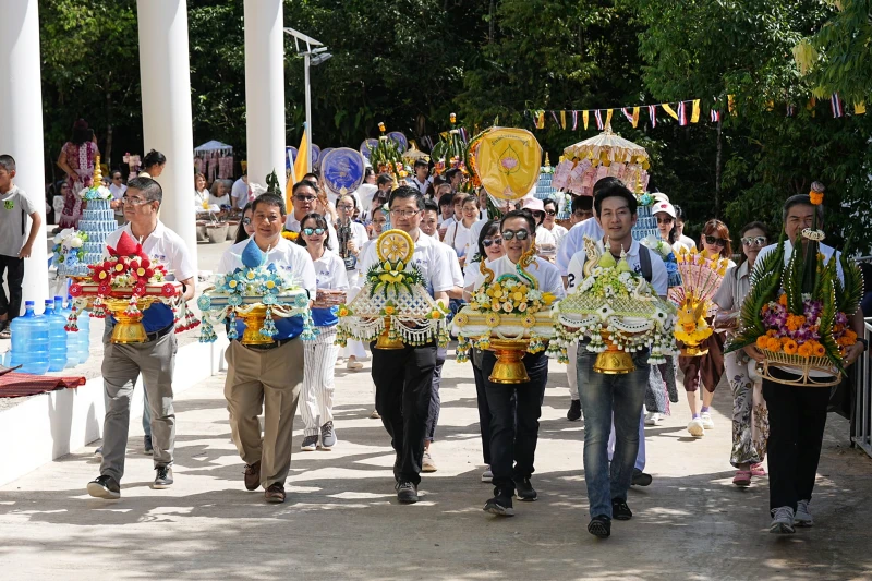 กลุ่มบริษัทล็อกซเล่ย์ ทอดกฐินสามัคคีประจำปี 2566 ณ วัดป่าโรงถ่าน จังหวัดตราด