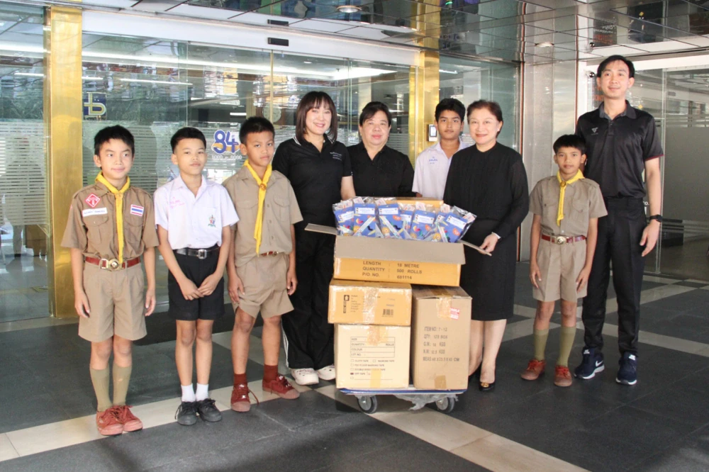 ล็อกซเล่ย์ มอบชุดเครื่องเขียน แก่น้องๆ รร.วัดคลองเตย ต้อนรับวันเด็ก 2569